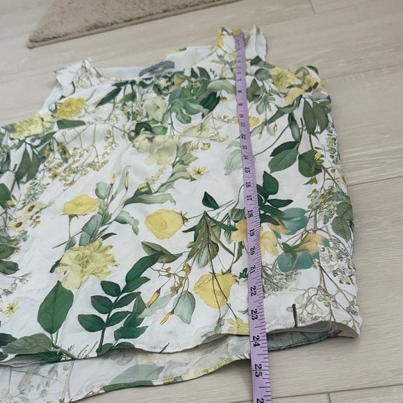 Classiques Entier Floral Sleeveless Silk Blouse - White and Yellow - Picture 6 of 7